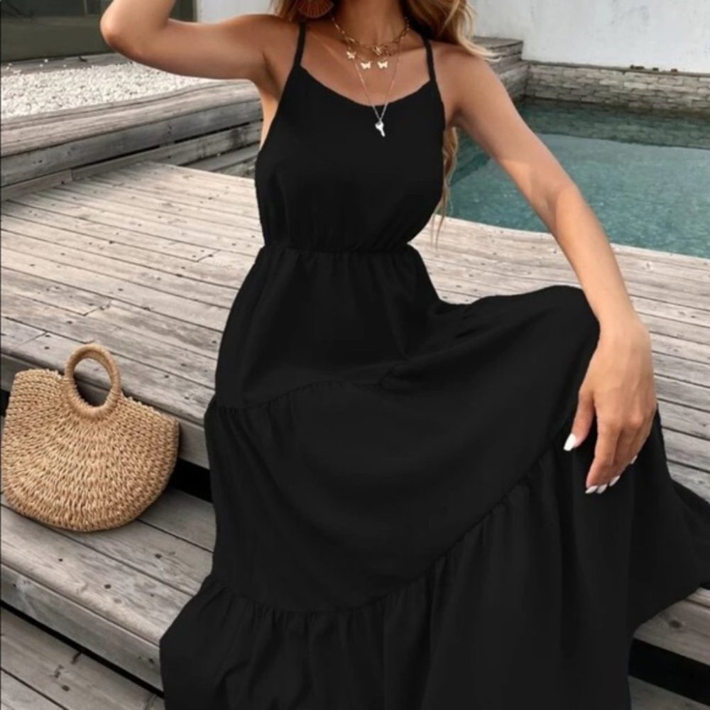 black Contemporary crisscross back swing cami dres - Picture 2 of 7